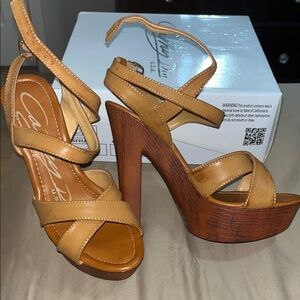 Tan Platform Sandals with Crisscross Straps
